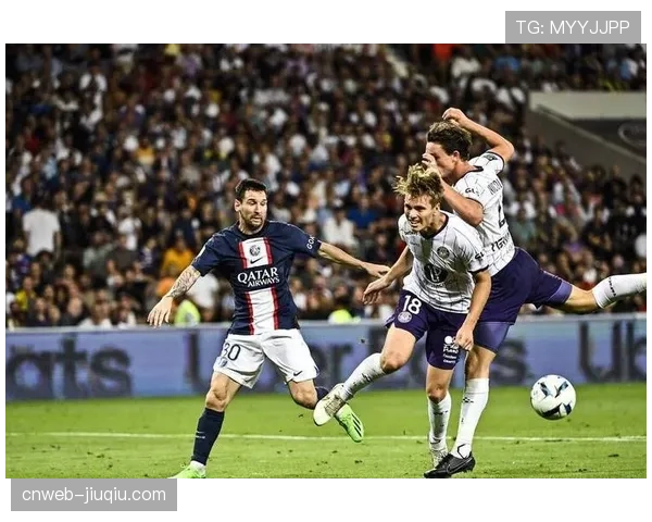 快速双响！图卢兹前锋三分钟内连入两球，助球队领先